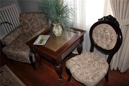 La Boheme Restaurant & B&B Edmonton Bed & Breakfast